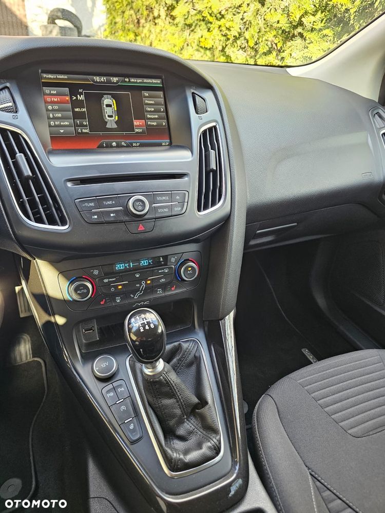 Ford Focus 1.0 EcoBoost Titanium ASS - 24