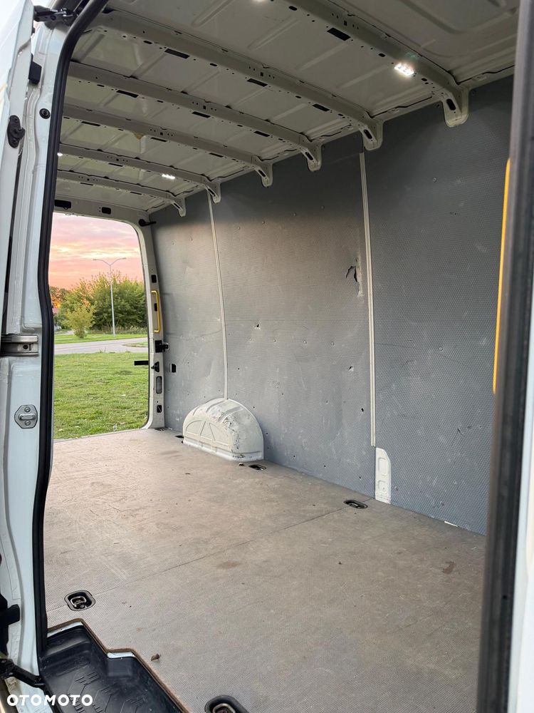 Volkswagen Crafter - 15