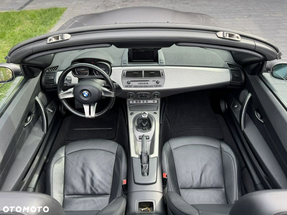 BMW Z4 3.0i - 11