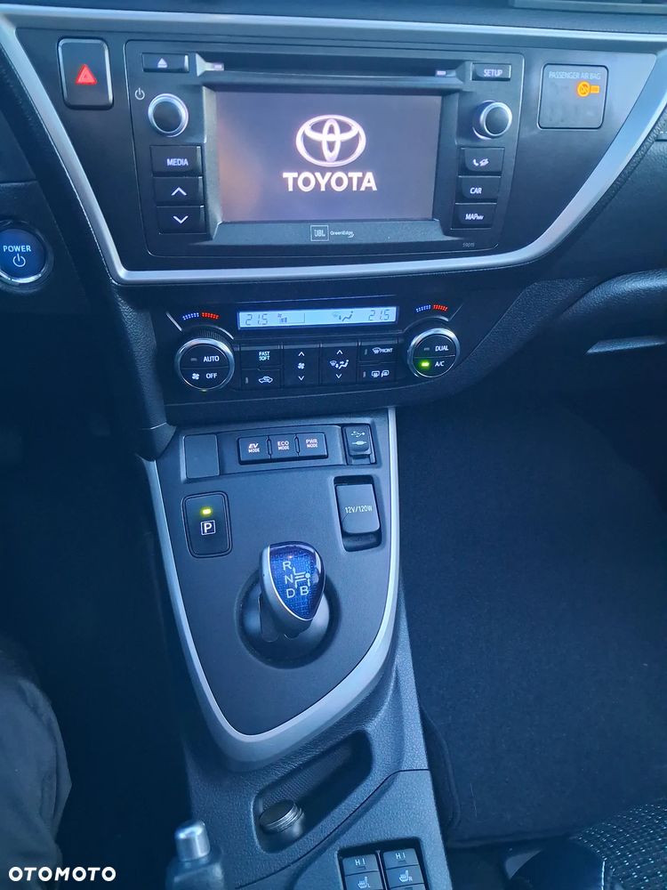 Toyota Auris - 10