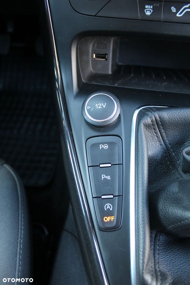 Ford Focus 1.0 EcoBoost Titanium ASS - 32