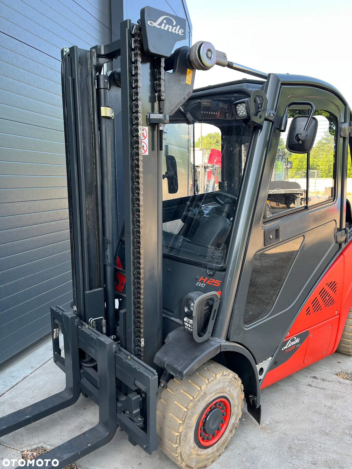 Linde H25T-392-02 Gazowy Pełna kabina Przewsuw boczny Oświetlenie drogowe - 15