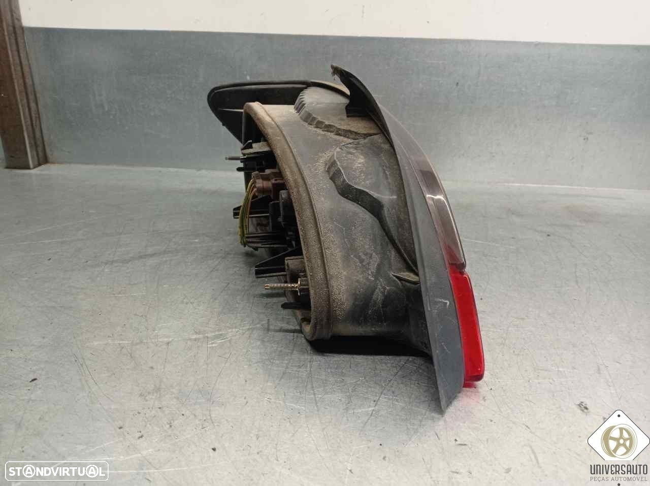FAROLIM TRASEIRO DIREITO PEUGEOT 406 1999 - 5