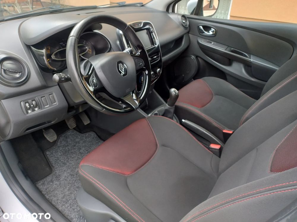 Renault Clio 1.2 16V 75 Life - 21