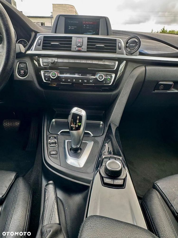 BMW 3GT 330i xDrive - 6