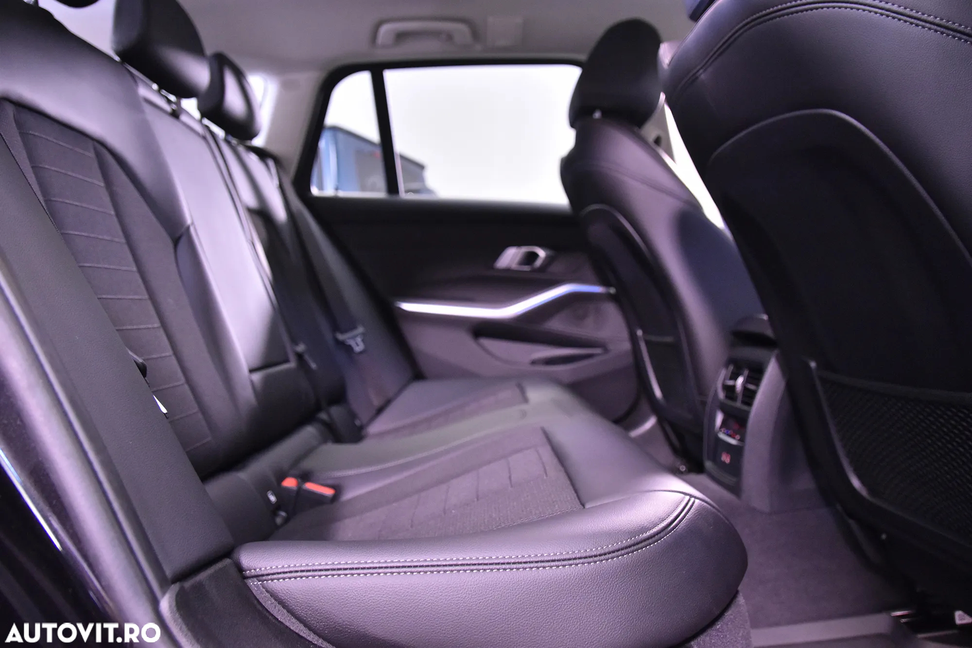 BMW Seria 3 330e xDrive AT PHEV - 12