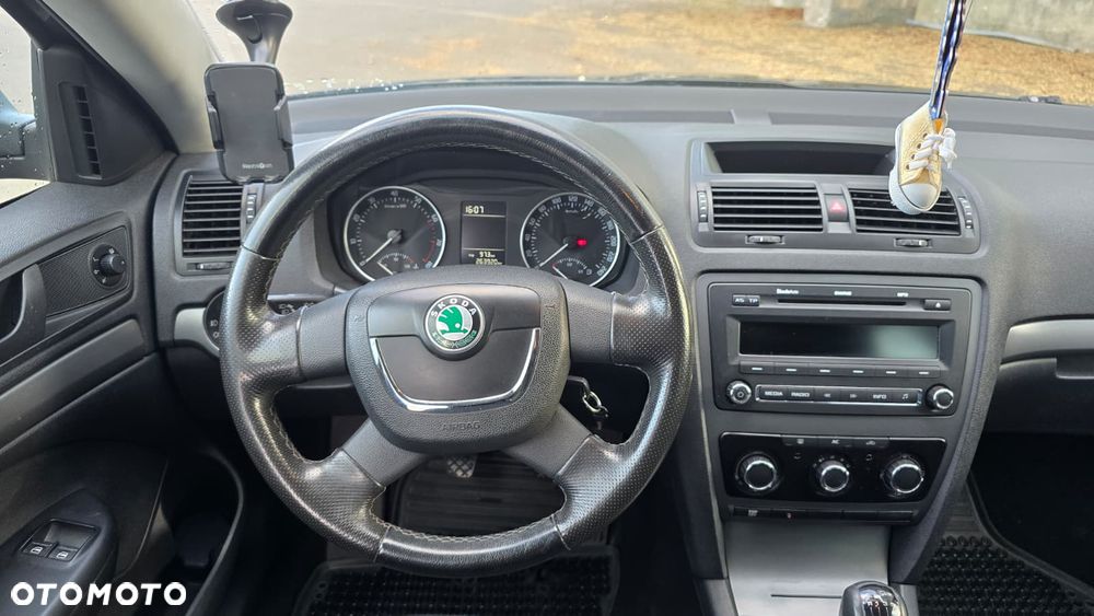 Skoda Octavia 2009 photo 5