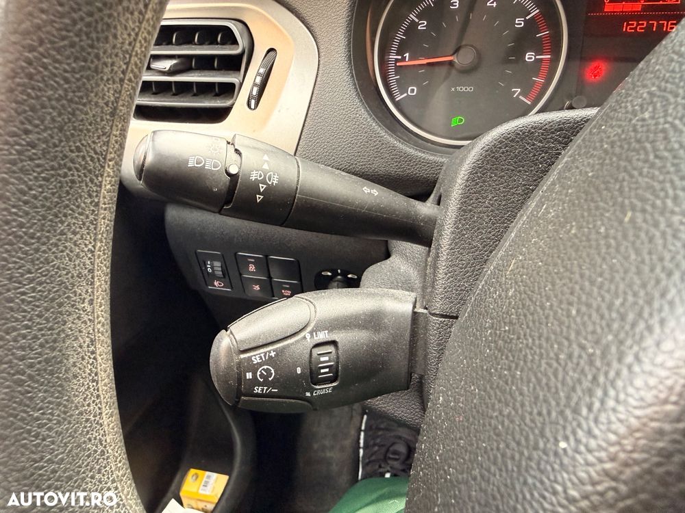 Peugeot 301 1.5 BlueHDI FAP Active - 11