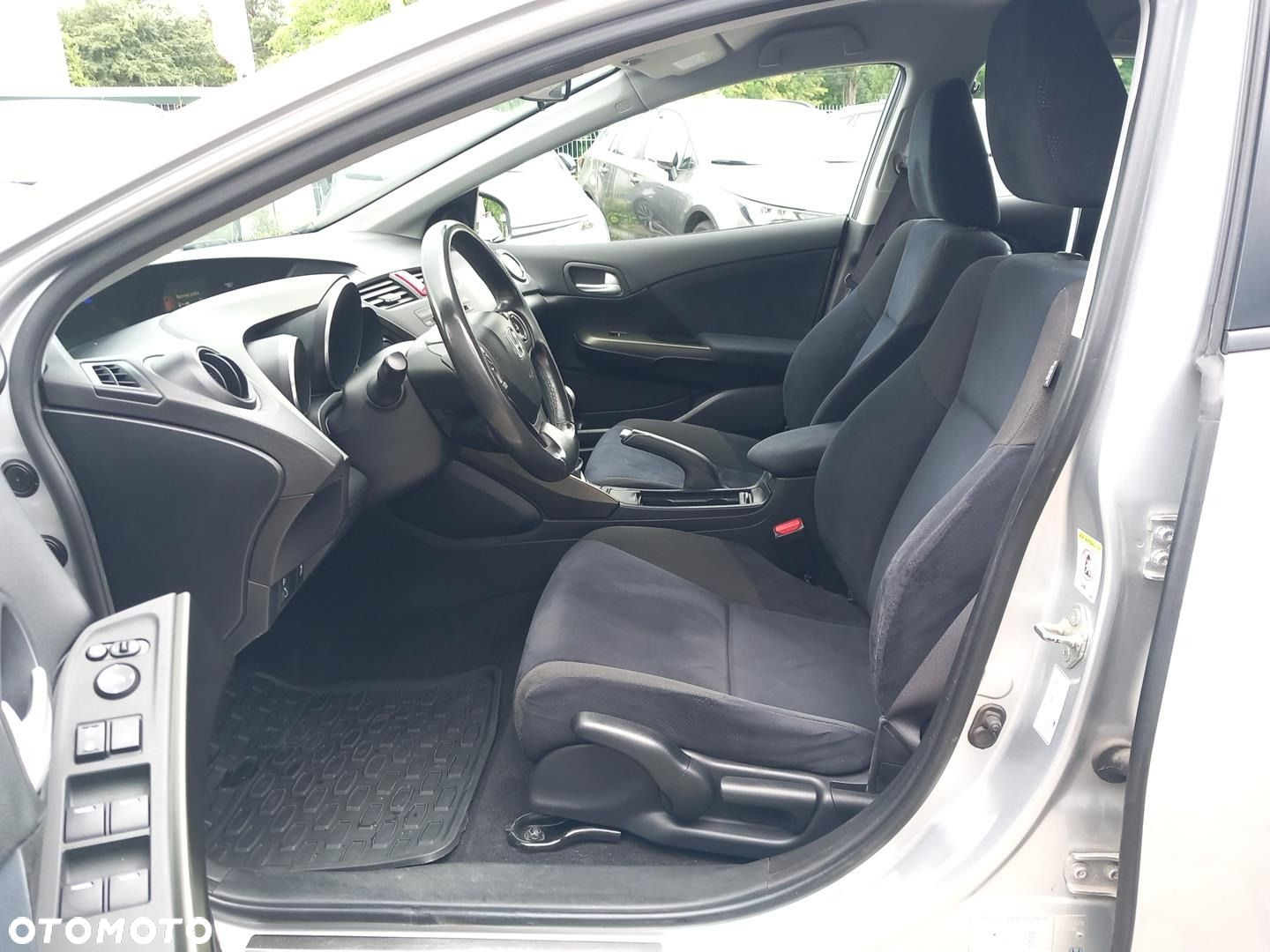 Honda Civic 1.4 Comfort - 11