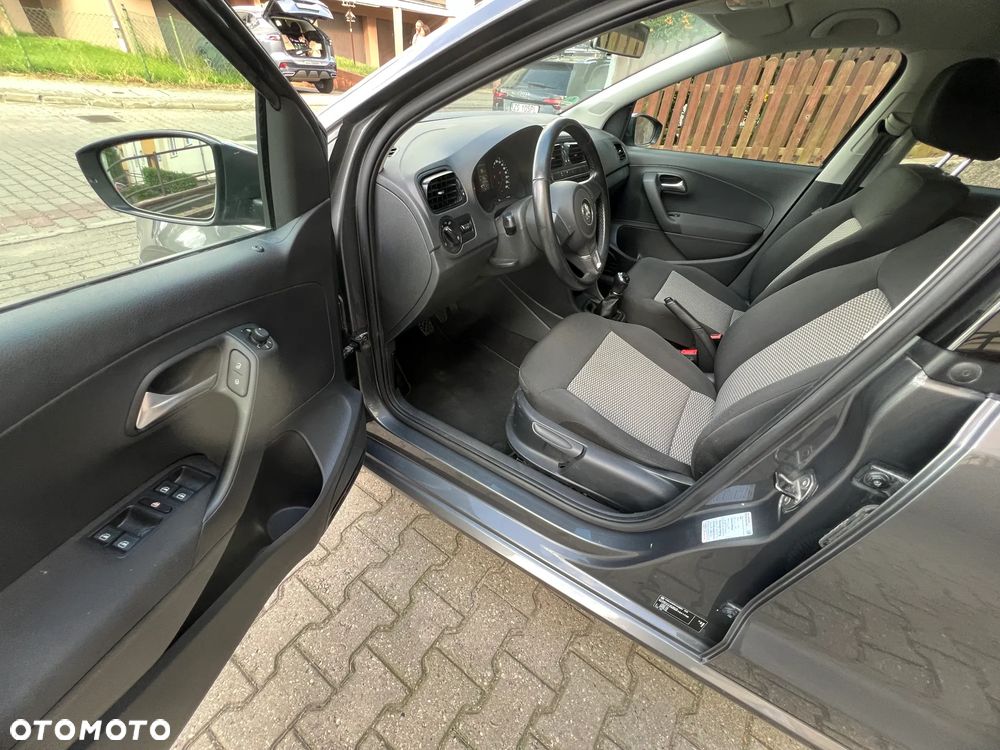 Volkswagen Polo - 7