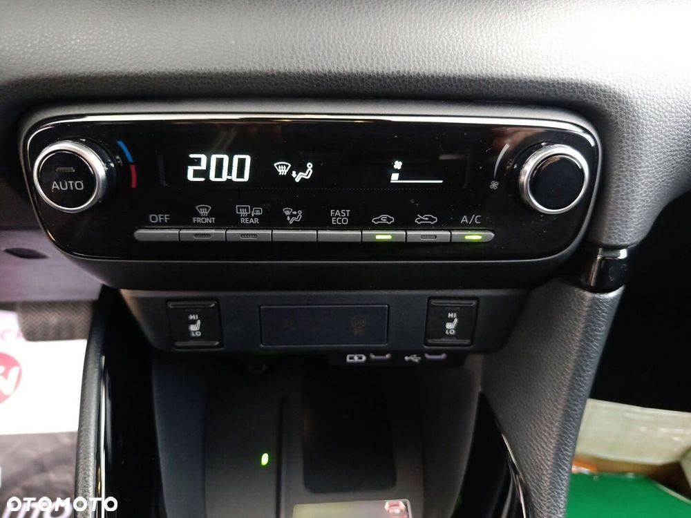 Toyota Yaris Hybrid 1.5 Style - 30