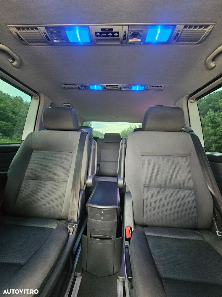 Volkswagen Multivan - 19
