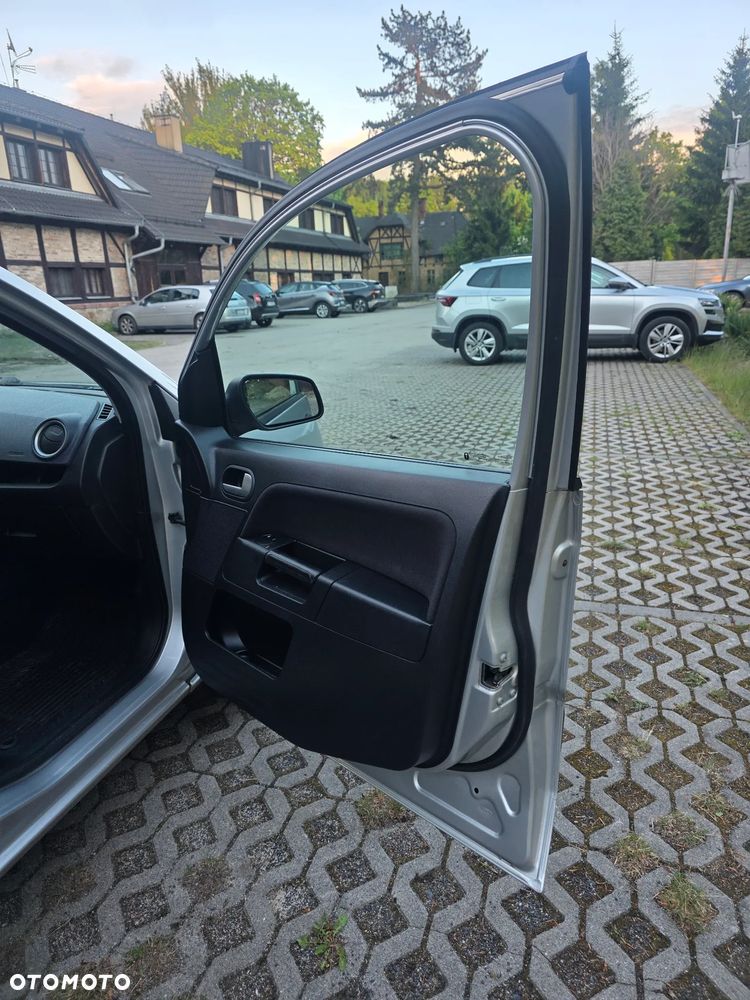 Ford Fusion 1.4 Ambiente - 15
