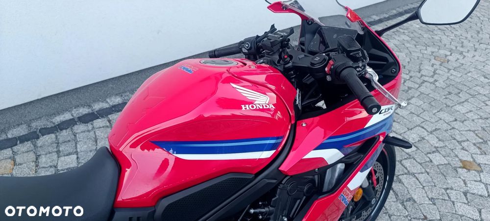 Honda CBR - 26