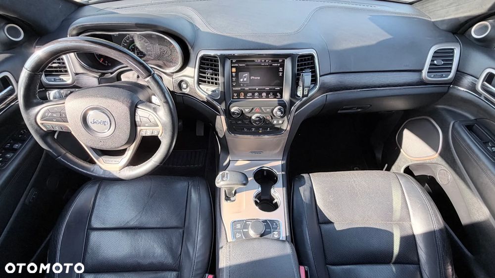 Jeep Grand Cherokee - 22