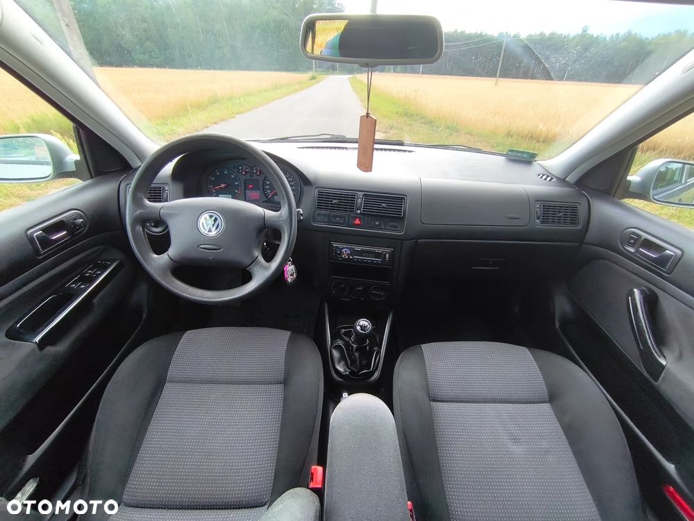 Volkswagen Golf 1.6 Comfortline - 7