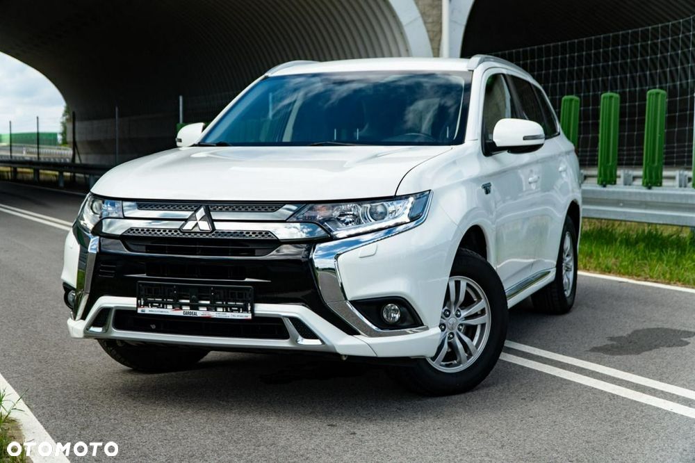 Mitsubishi Outlander 2.4 4WD Plus - 9