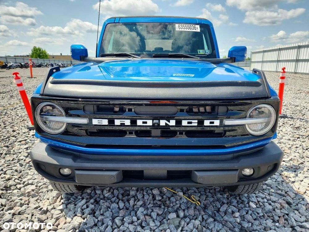 Ford Bronco - 6
