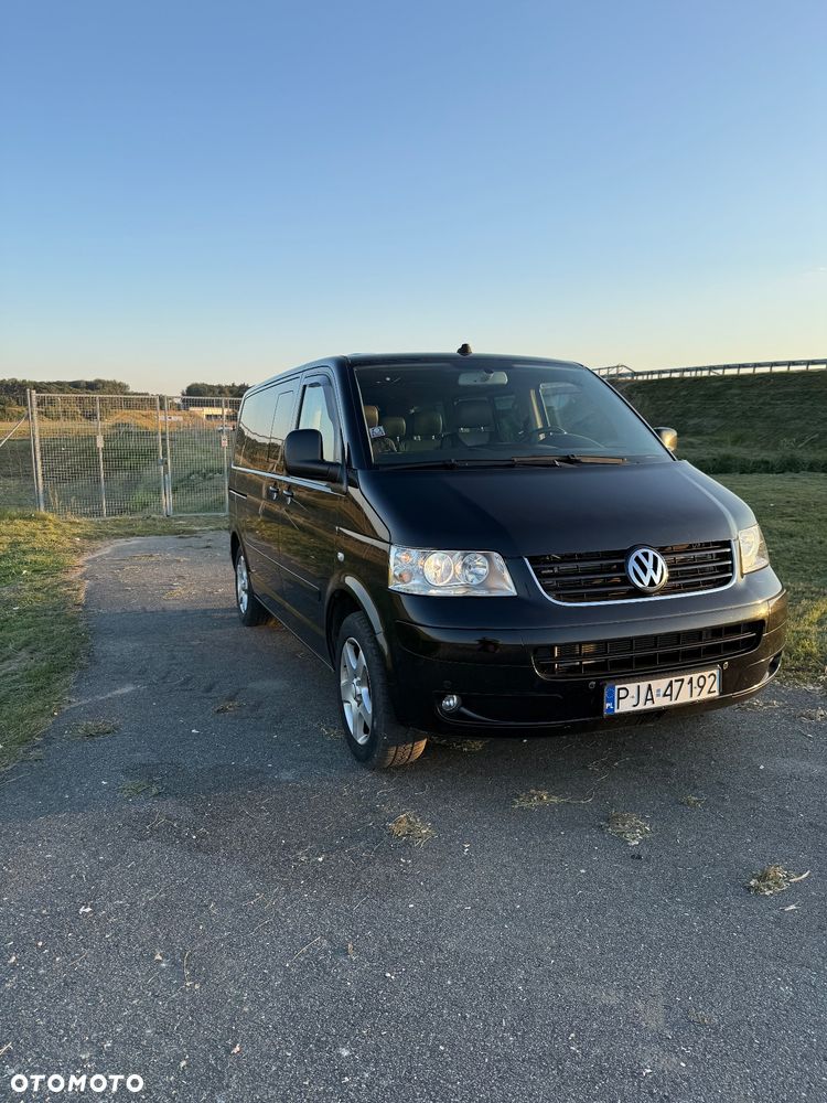 Volkswagen Multivan - 1