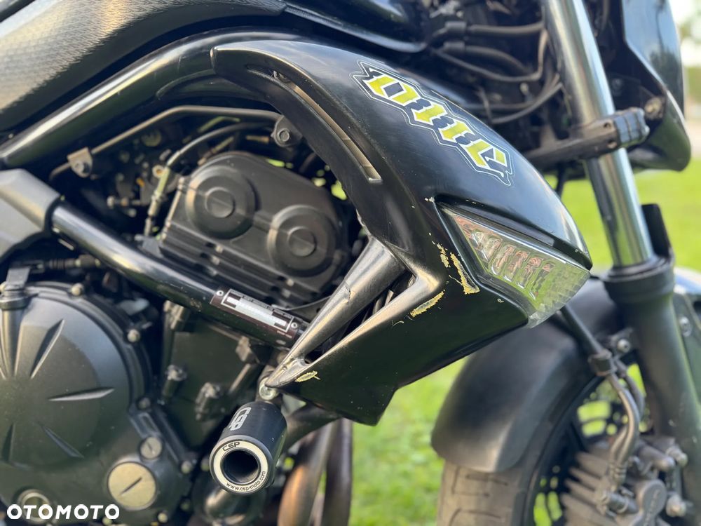 Kawasaki ER - 8