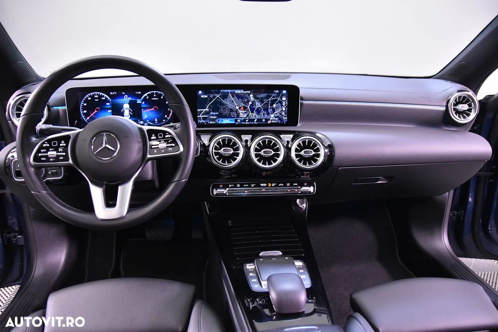Mercedes-Benz CLA 200 7G-DCT - 9
