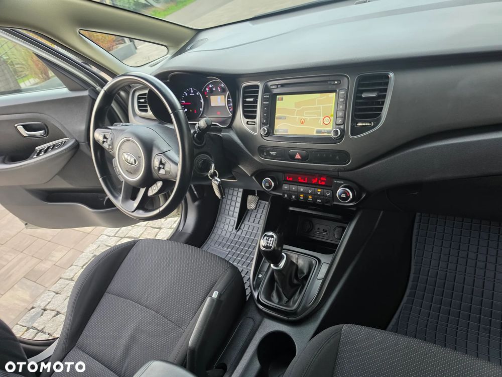 Kia Carens 1.7 CRDi 115 Dream-Team Edition - 29