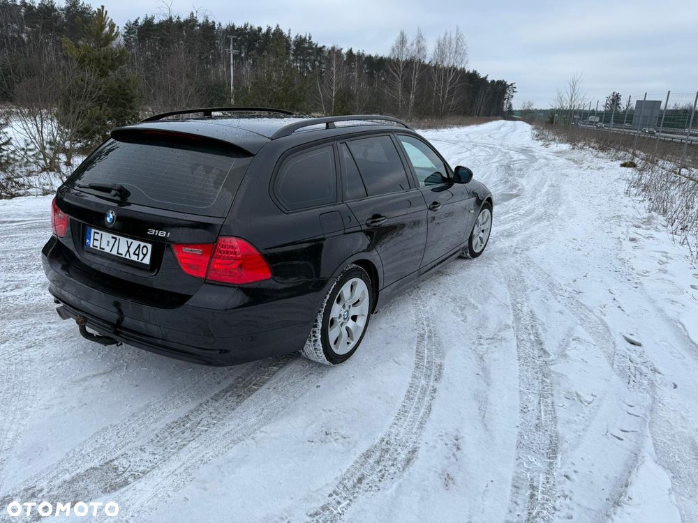 BMW Seria 3 318i - 2
