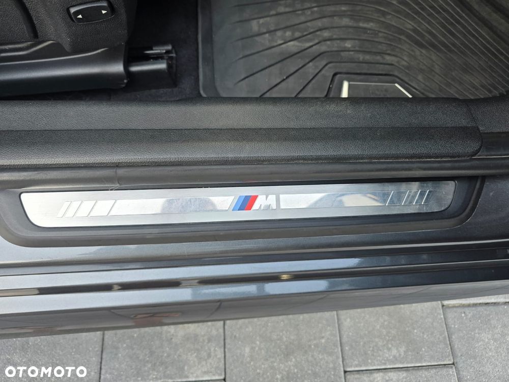 BMW Seria 3 320d xDrive M Sport Shadow sport - 12