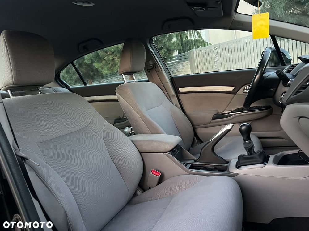 Honda Civic 1.8 Executive - 13