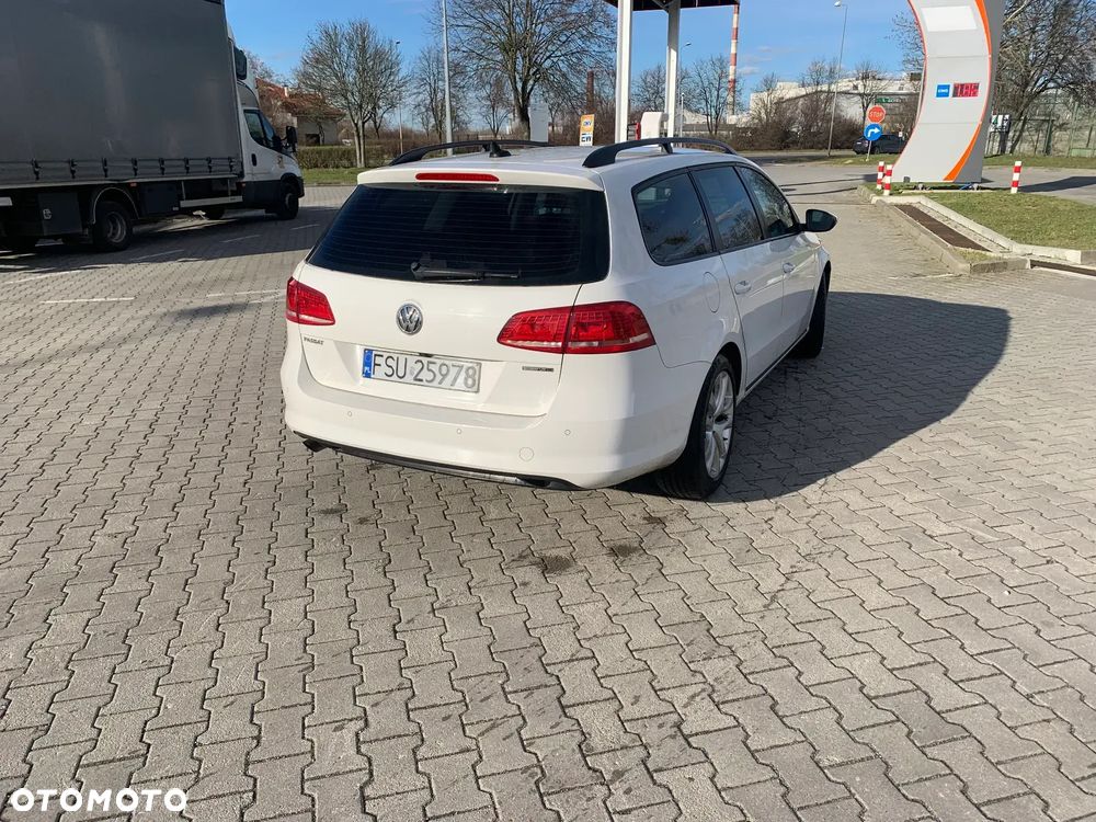 Volkswagen Passat 1.6 TDI Comfortline - 9