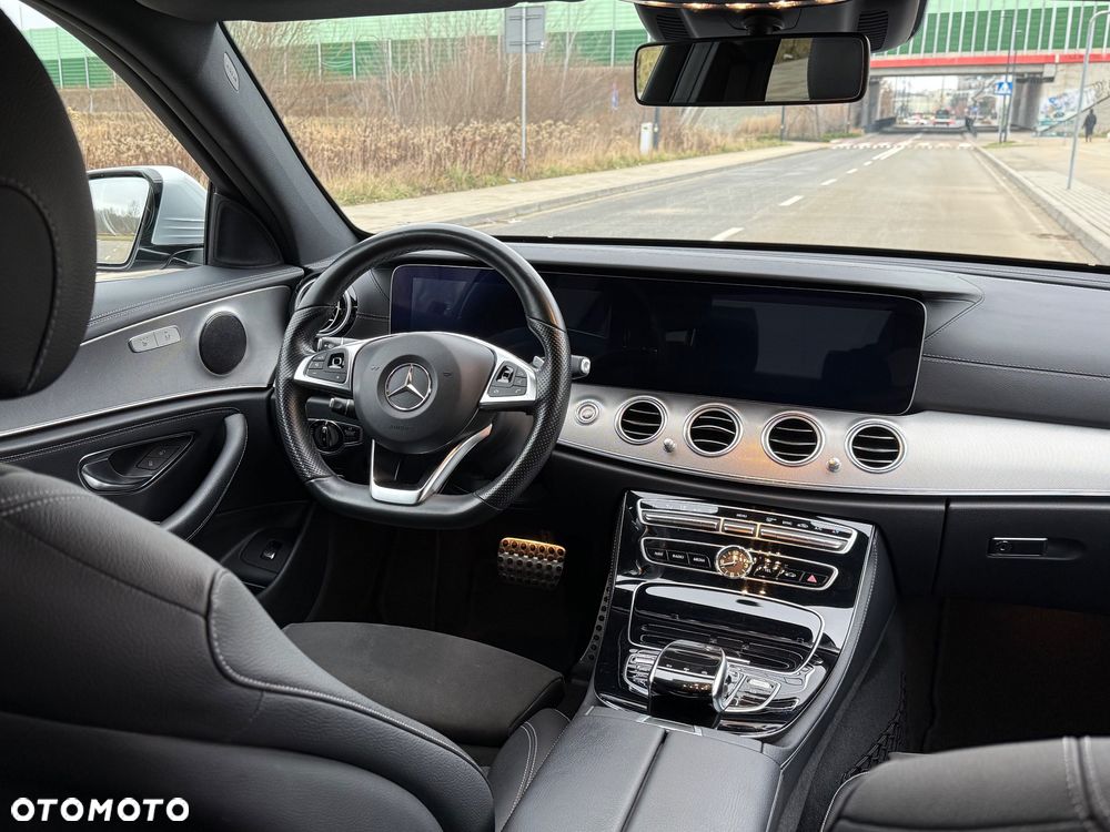 Mercedes-Benz Klasa E - 15