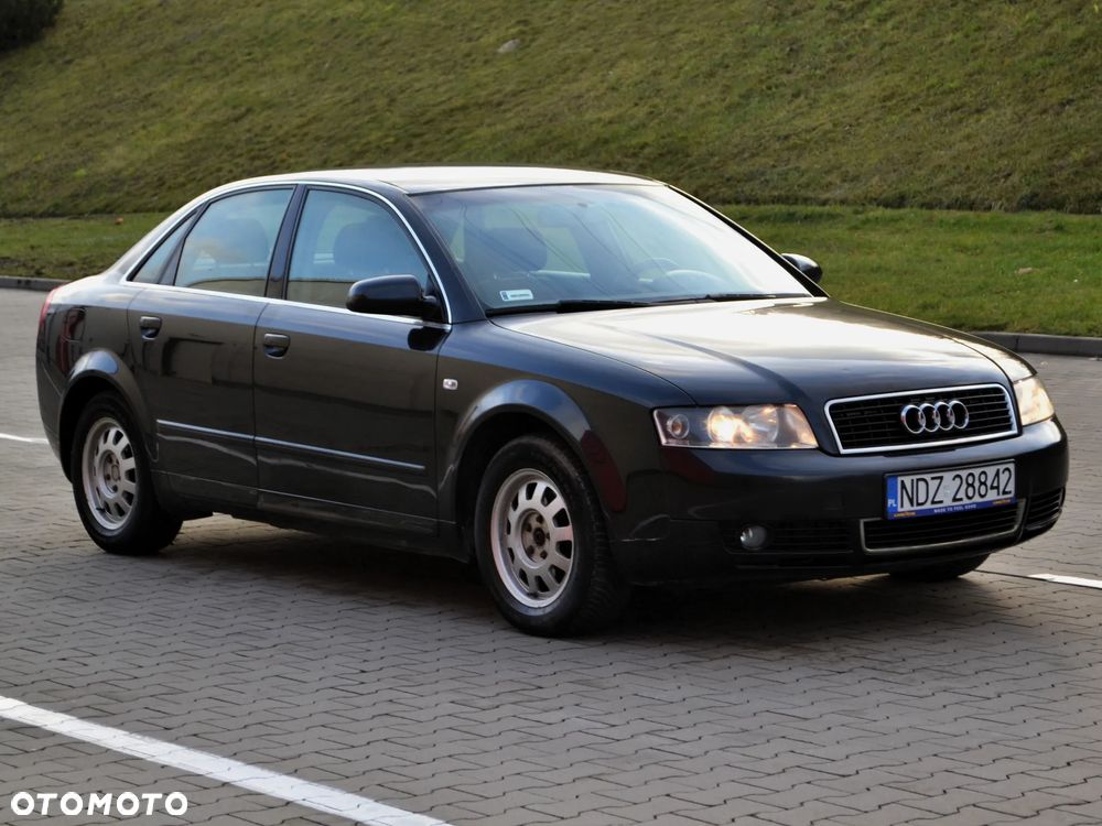 Audi A4 Limousine - 3