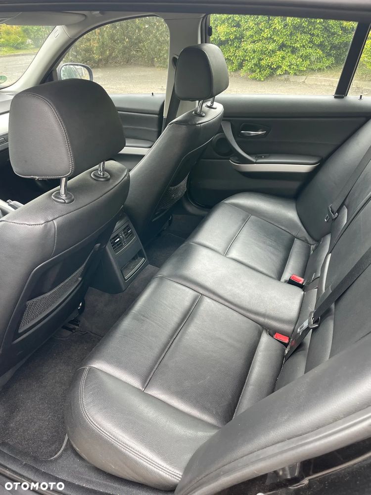 BMW Seria 3 318i Edition Exclusive - 8