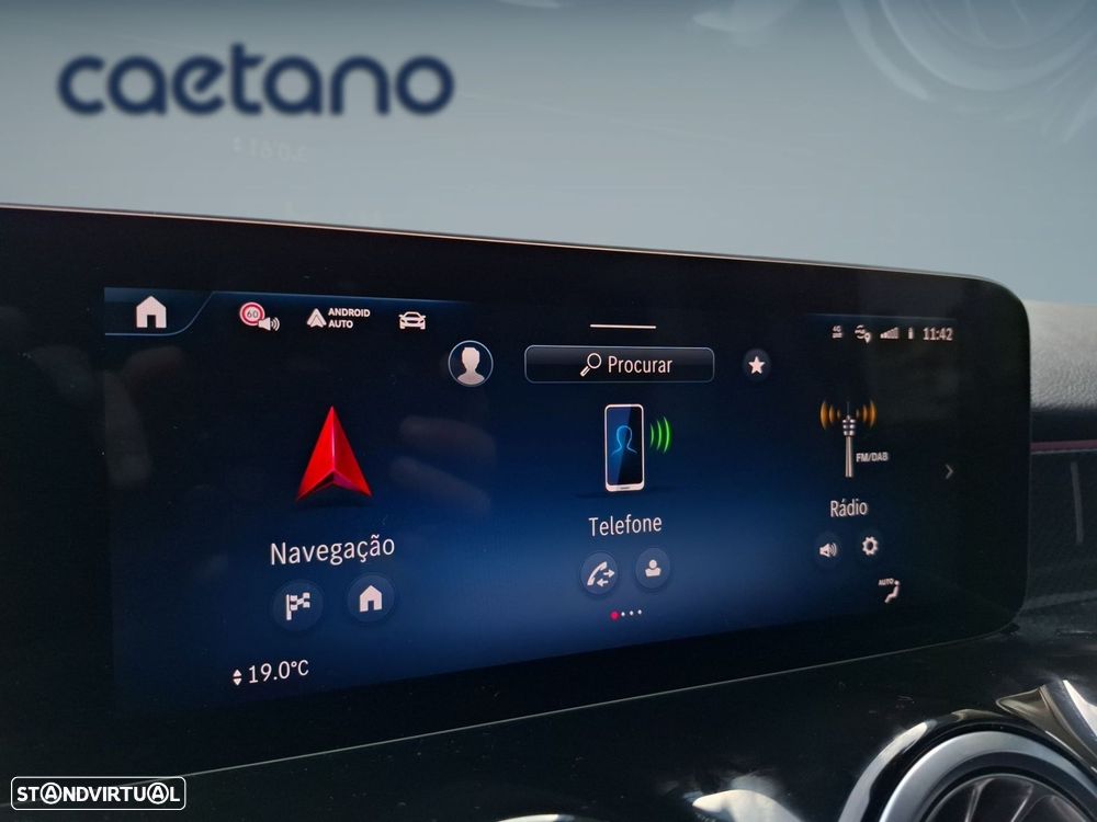 Mercedes-Benz glb-180 d AMG Line - 25