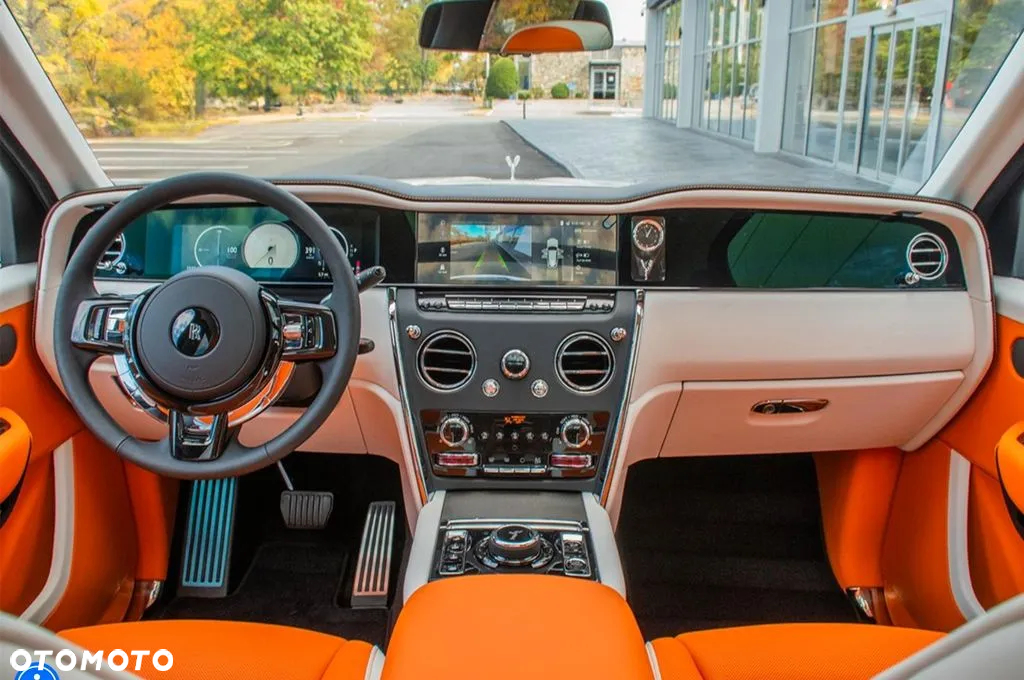 Rolls-Royce Cullinan Black Badge - 38