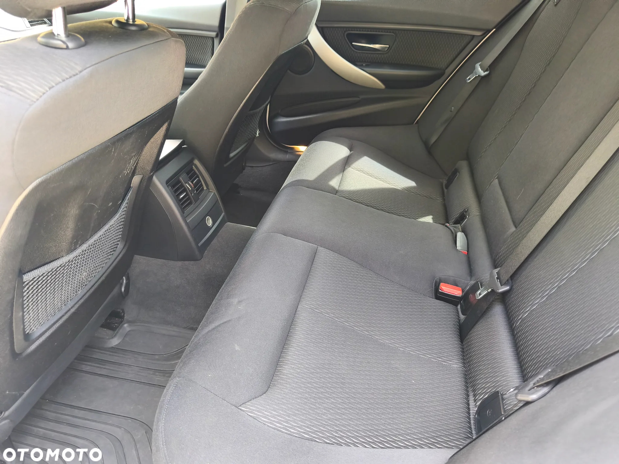 BMW Seria 3 320d Efficient Dynamics Advantage - 30