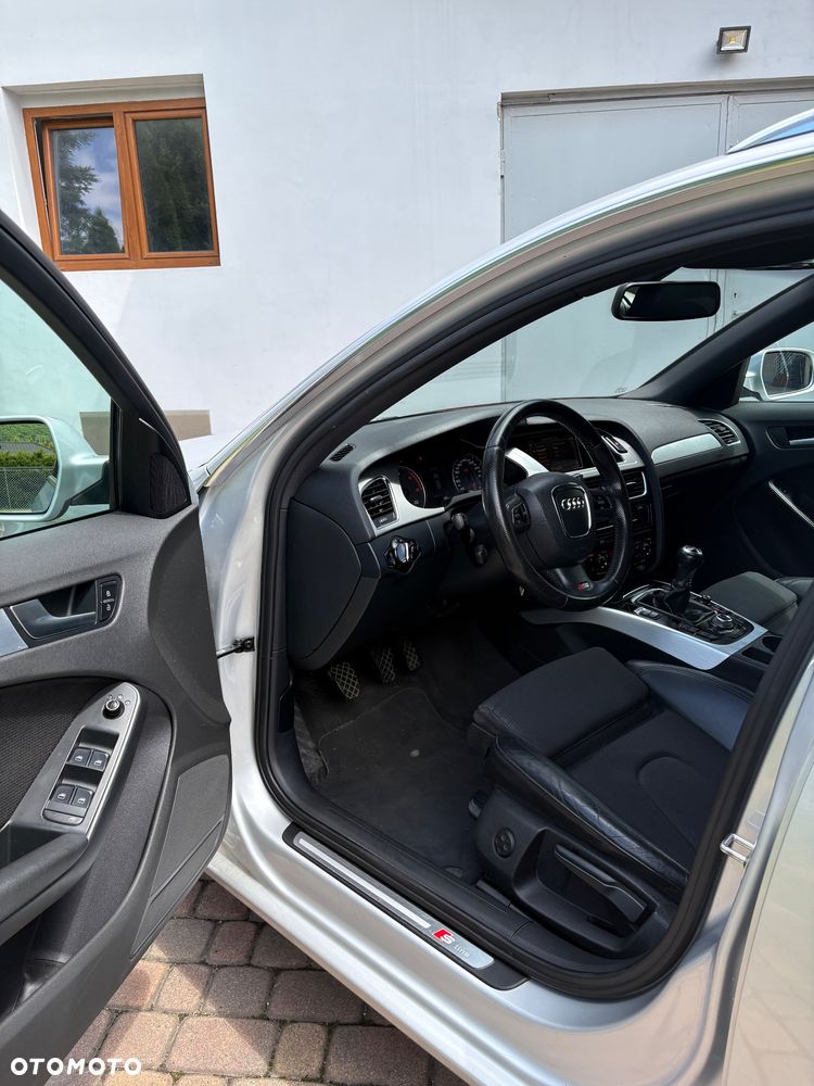 Audi A4 Avant 2.0 TDI - 15