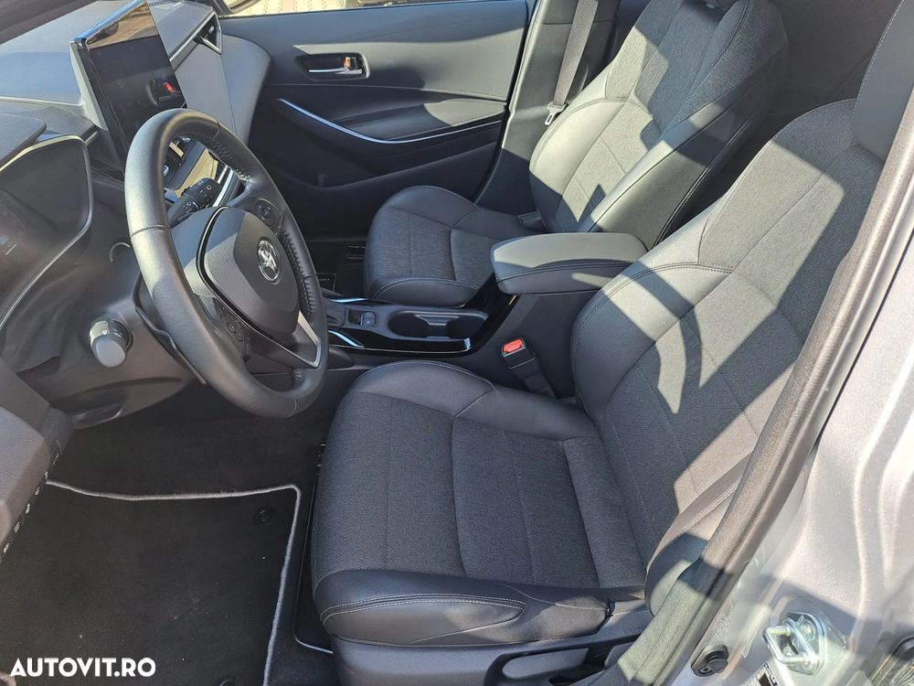 Toyota Corolla 2.0 HSD Exclusive - 11