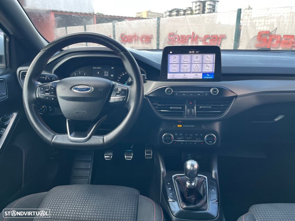 Ford Focus 1.0 EcoBoost ST-Line - 8