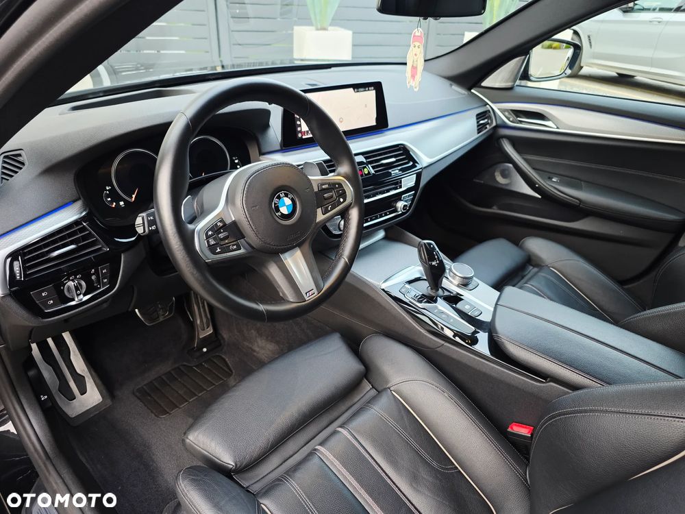 BMW Seria 5 530e iPerformance M Sport sport - 33