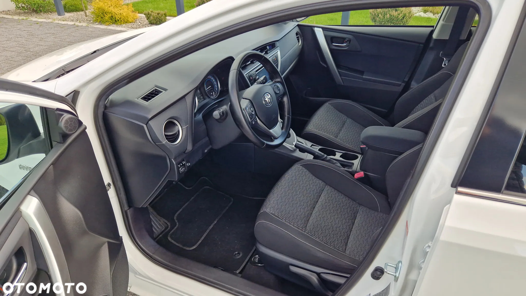 Toyota Auris 1.8 VVT-i Hybrid Automatik Touring Sports Design Edition - 7