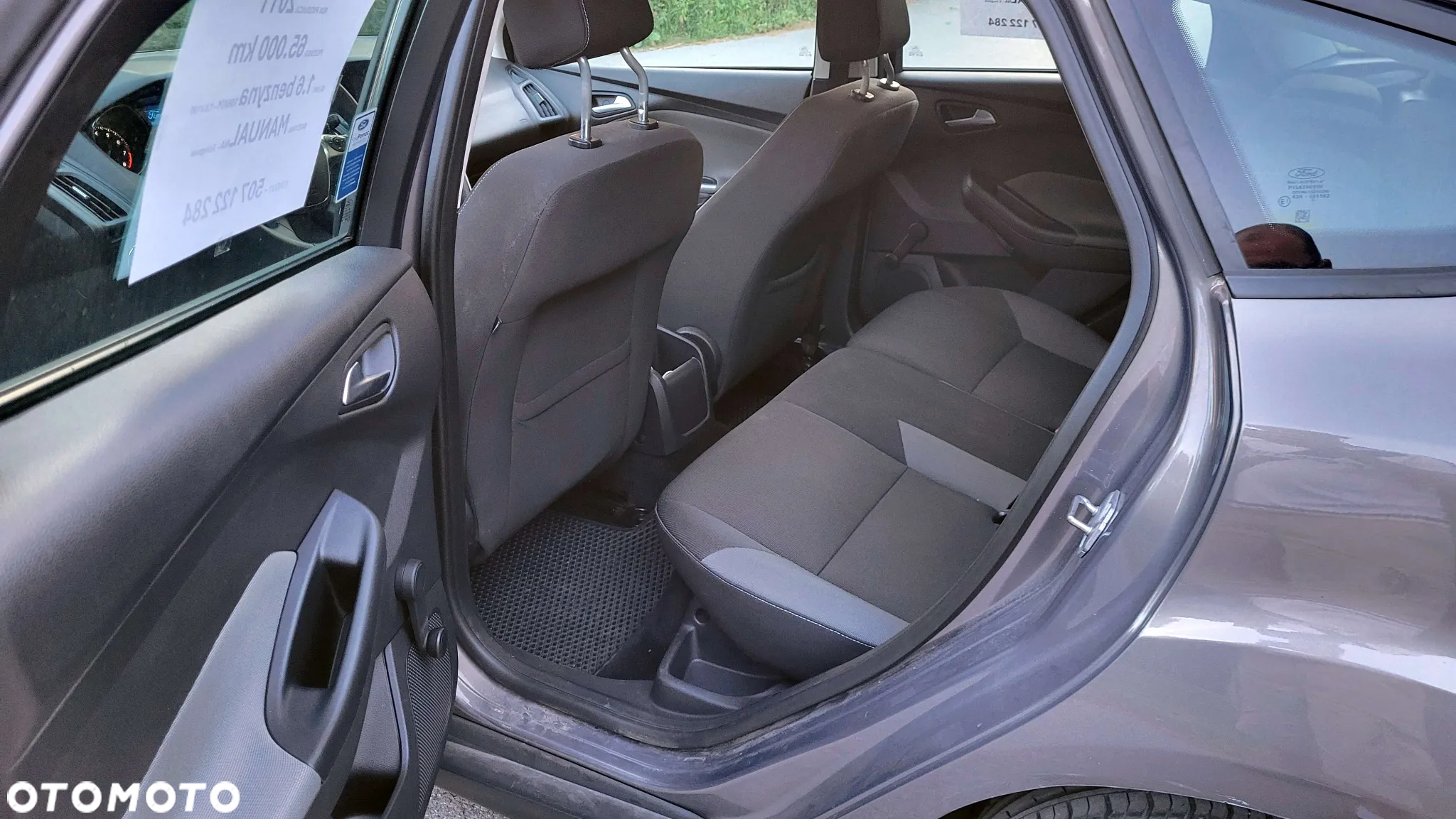 Ford Focus 1.6 Ambiente - 13