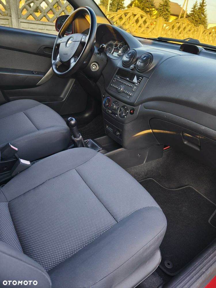 Chevrolet Aveo 1.2 - 10