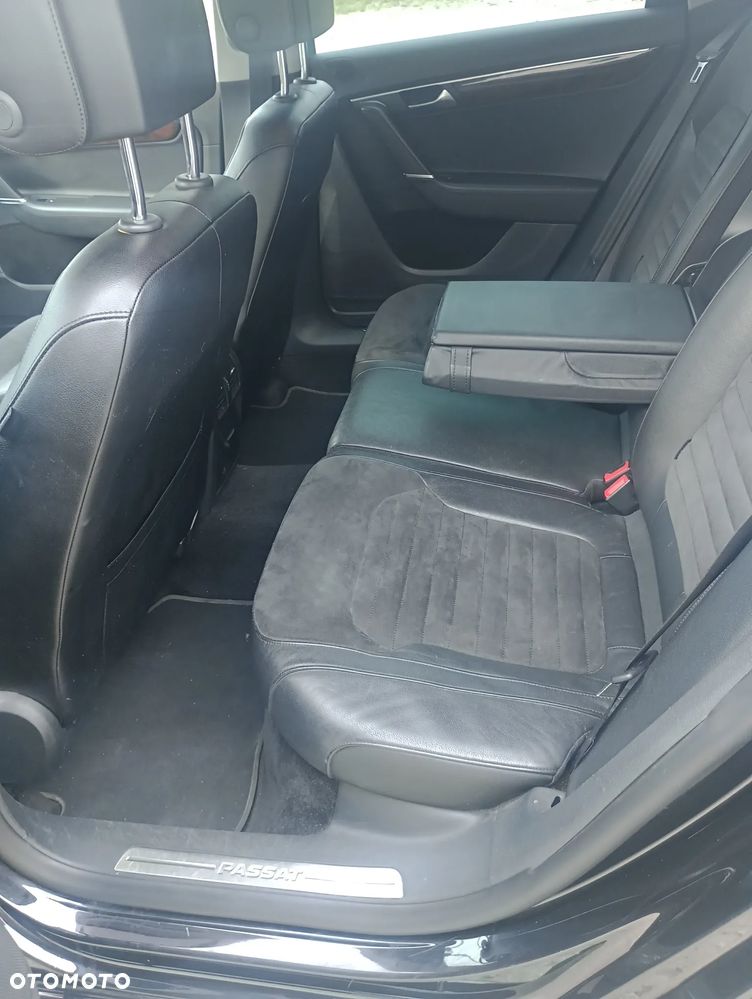 Volkswagen Passat 2.0 TDI Highline - 9