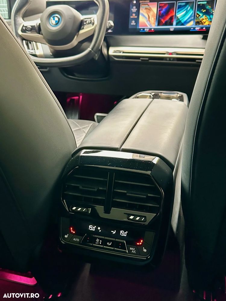 BMW iX xDrive40 - 6