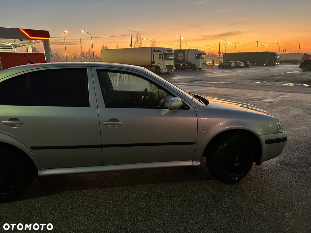 Skoda Octavia 2.0 Elegance - 7