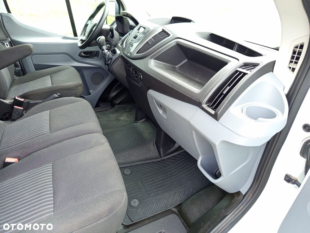 Ford TRANZIT - 23