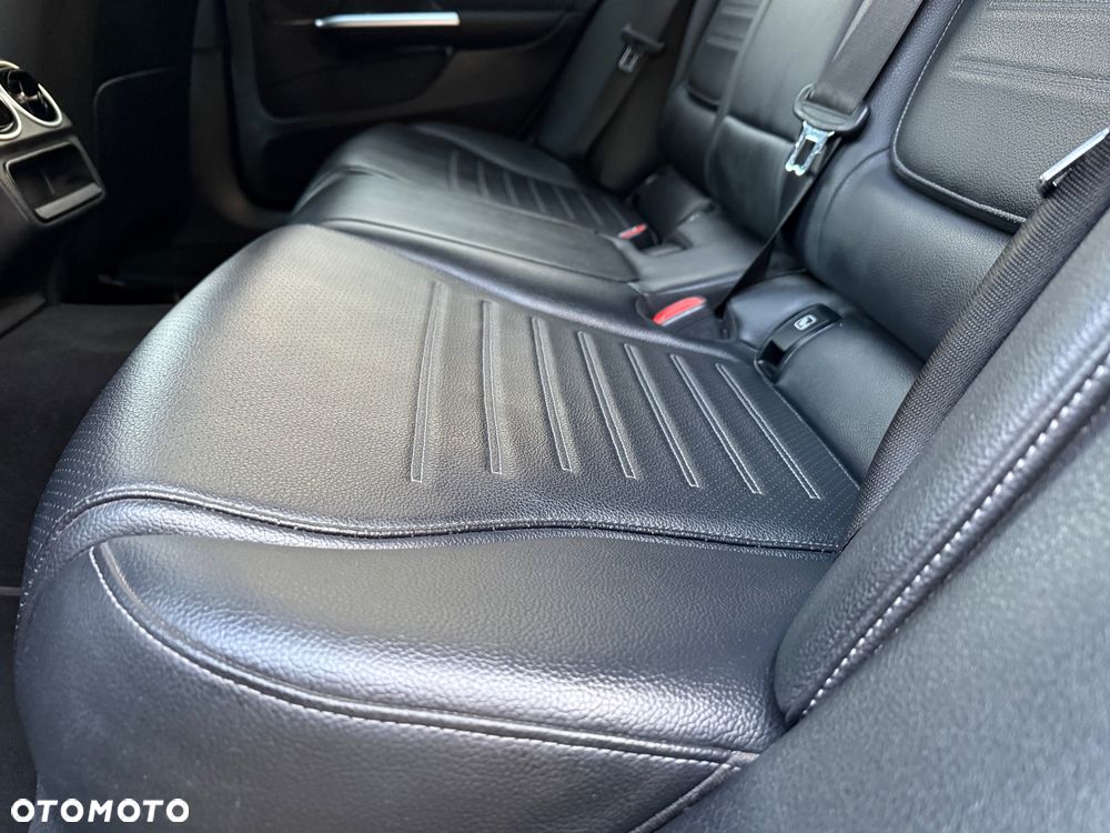 Mercedes-Benz Klasa C 300 e 9G-TRONIC Edition AMG Line - 41