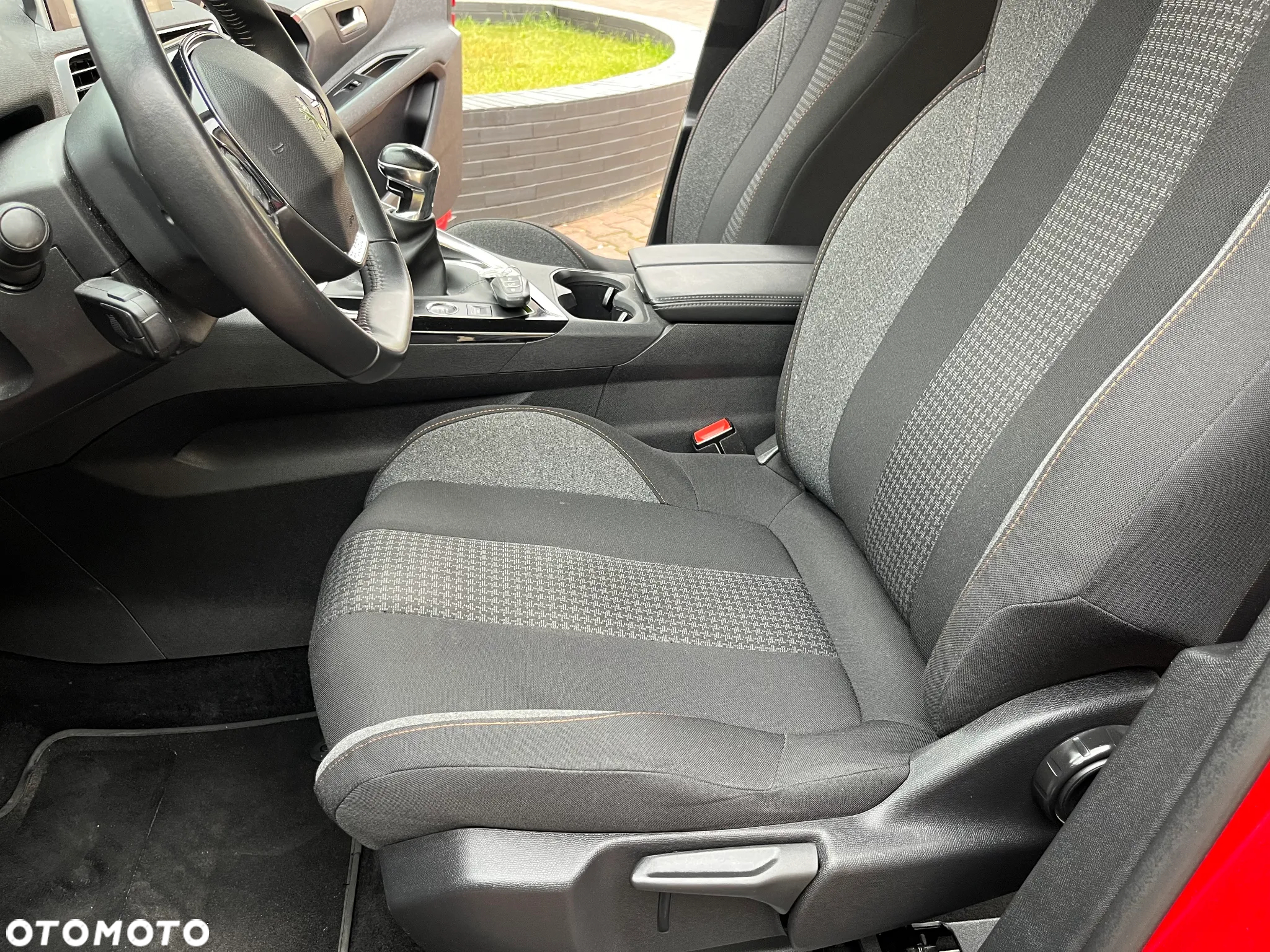 Peugeot 3008 1.2 PureTech Active Pack S&S - 16