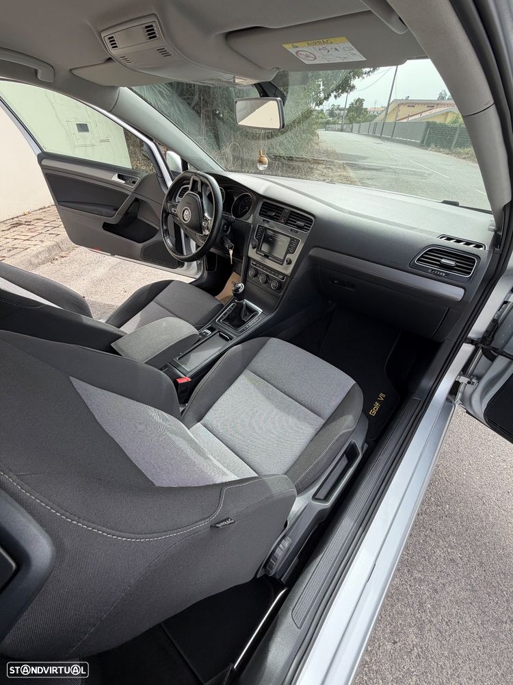 VW Golf 1.6 TDi BlueMotion Confortline - 9
